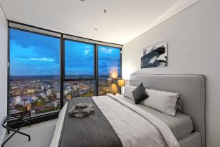 SkyHigh Style ~ 2Bed/2Bath/1Car/VIEWS! ~ CBD - 2