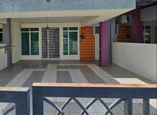 Imans Homestay Lumut - 9