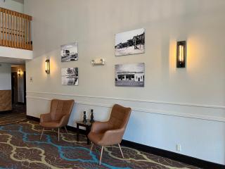 Crossroads Hotel - 6