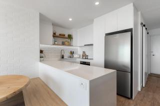 Newly renovated beach front unit. Views to die for! - 8