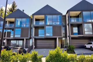 Belle Vue Villa - Stunning Views and Hot Tub - Queenstown - 4