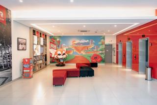 Red Planet BGC The Fort - 1