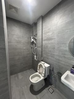 Waterfront Homestay @ Kuching Riverine Resort - Kuching - 8