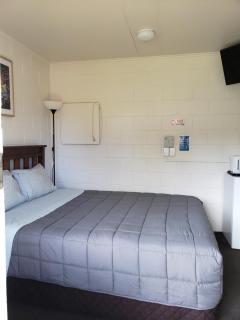 Tasman Motor Camp - 1