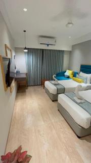 Hotel The Excellency - Surat - 9