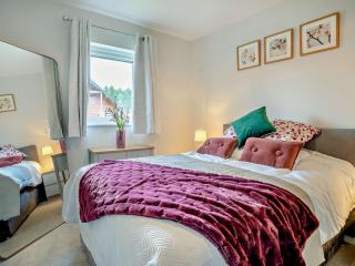 3 Bed in Gower 91721 - - 1