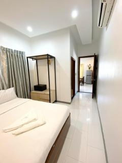 White Residence Hotel & Apartment - Phnom Penh - 1