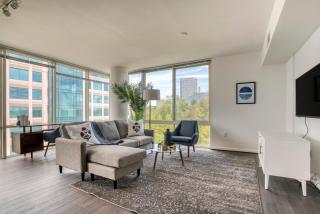 Tysons Corner 2br w pool nr restaurants bars WDC-814 - - 8