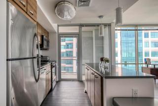 Tysons Corner 2br w pool nr restaurants bars WDC-814 - - 4