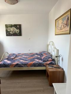 Private Rooms with a Beautiful Veranda - Iráclio - 8