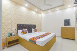 FabHotel US Inn - Nr Sarnath Museum - 9