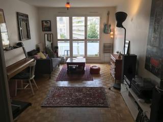 2 bedroom apartment with balcony / park Buttes Chaumont /Jourdain - París - 0