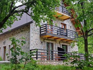 Villa Gjeçaj Guesthouse and Restaurant - Theth - 6