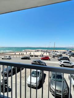 Calypso face à la mer - Plages et port - 1