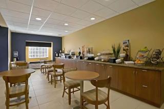 Quality Inn & Suites - Washington - 2