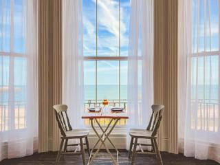 Beach Apartment - Hastings - 9