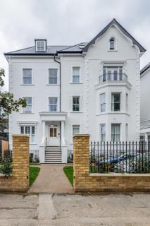 Roomspace Serviced Apartments- Lyons House - Surbiton - 2