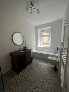 Stilvolle Mosel-Ferienwohnung - Alte Apotheke in Ürzig - Bis 5 Personen - 2 Schlafzimmer - großes Badezimmer - Ürzig - 3
