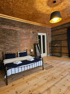Old Gold Apartment - Tbilisi - 4