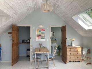 Bright, airy Annex in village with stunning views - 2