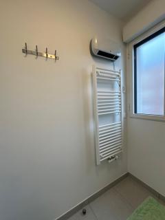 Bright sunny flat 2 bedrooms 750 sqft + free PKG - Saint-Ouen - 4