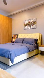 Studio at Shaftsbury Residences 1 - 6