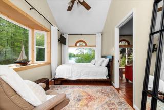 King Suites, Lakefront, Hot Tub, Watercraft - Harper's Ferry - 8