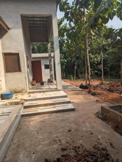 Small Farm Cottage at ZE Plaque, Wawata Cotonou, BENIN - - 2