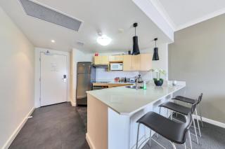 Resort Style Escape King Bed Pool Balcony - Darwin - 7