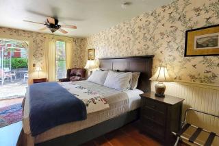Bluemoon Vacation Rentals - Anne Hathaway House - Ashland - 4