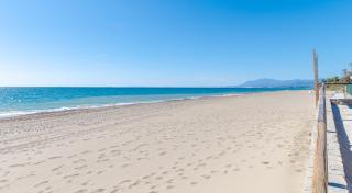 Fantastic Apartment 80m from the Beach! - 8