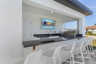 IMPECCABLE Gulf Access, Dock w/Tiki Bar, Outdoor Kitchen,AND AND AND - Villa Nautical Paradise - Cape Coral - 7