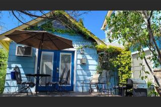 Bluemoon Vacation Rentals - Bluemoon Cottage - 8