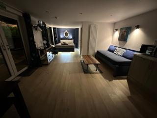 Bothy Farm Stay Sleeps 2 HotTub and Pool Table Children Welcome Ayrshire Rural Retreats - Newmilns - 5
