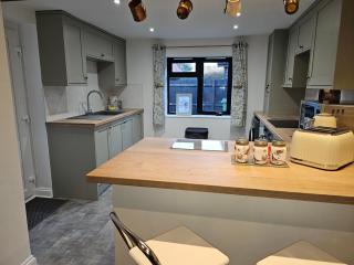 Middle Tree, ideal modern cottage - 5
