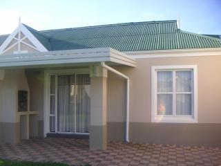 Waterside Living CL16 - Jeffreysbaai - 0