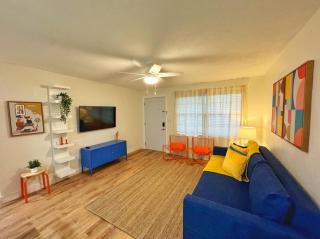 *NEW* Gorgeous Sunshine - 2BD/1BA - Private Fenced Backyard! - Port Orange - 4