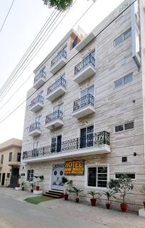 Hotel Grand Pakeeza - Lahore - 0
