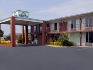 Days Inn by Wyndham Jonesboro AR - 2