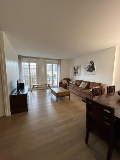 Disney 3 mn, 14 people , 4 bedrooms, 2 parkings privés - Chessy - 4