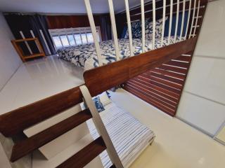 Quiet spacious apartment with a balcony - Praga - 5