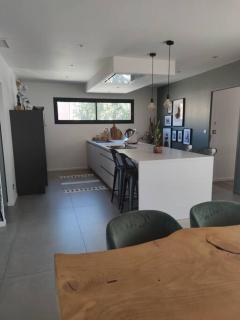 Villa contemporaine avec piscine - 3