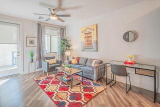Courtyard View-Walk Score 81-Shopping District-King Bed-Parking G3043 - Scottsdale - 1