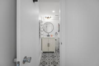 Oceanfront Jewel - Remodeled to Perfection - 2