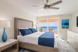 Steps to Beach & Pool - Resort Amenities Galore! - 1