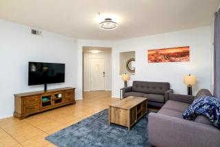 Villa Cortina condo - Scottsdale - 4