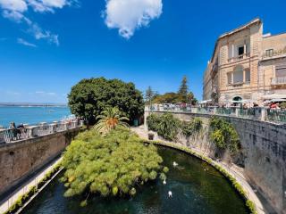 Casa Tina - one bed apartment with kitchen, private bathroom & free Wi-Fii - Syracuse - 2