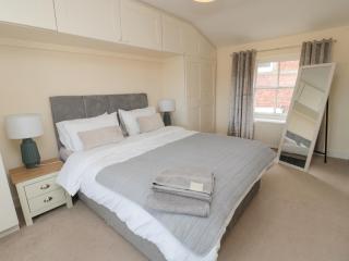 Courtyard Cottage - 1