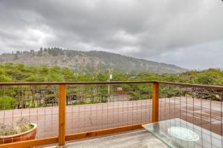 Land of the Sea Luxury - Cloverdale - 8