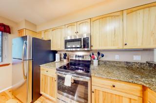 Mountain Harbor Hideaway - Whitefish - 3